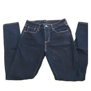 Levi’s Skinny Dark Wash Jeans High Waisted